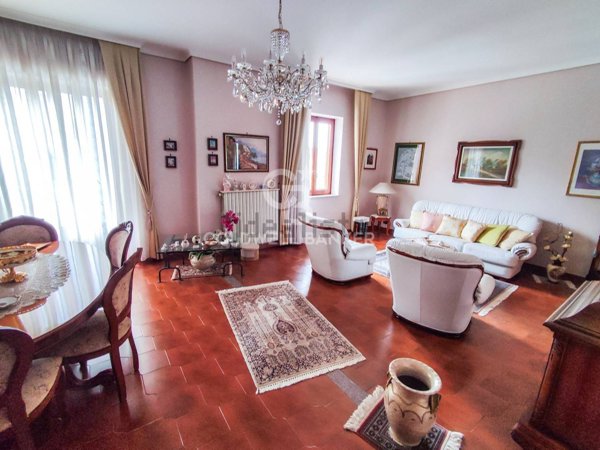 casa indipendente in vendita a Modica