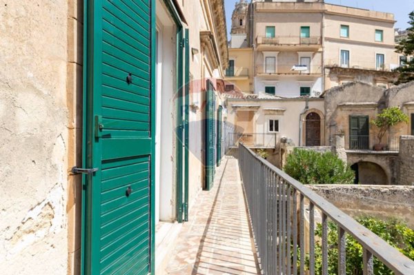 casa indipendente in vendita a Modica in zona Modica Bassa