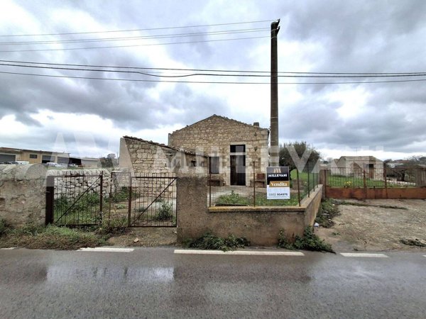 casale in vendita a Modica in zona Frigintini