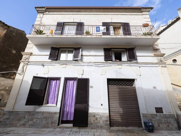 casa indipendente in vendita a Modica in zona Modica Bassa