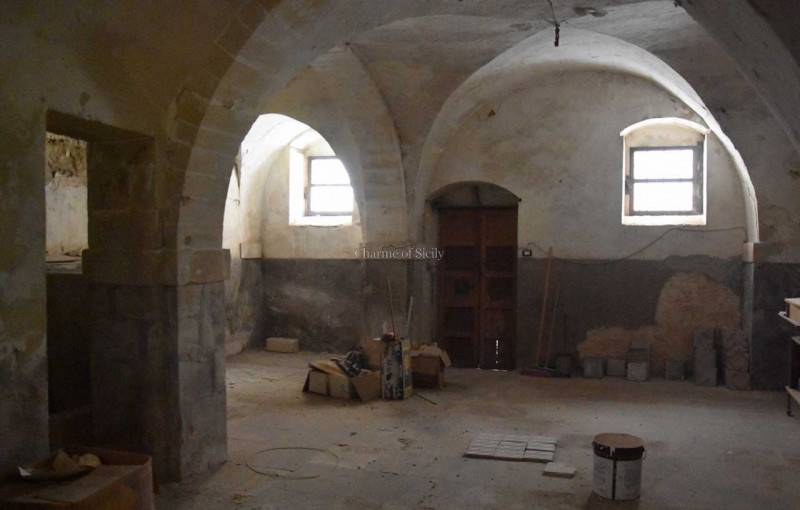 intera palazzina in vendita a Modica in zona Modica Bassa