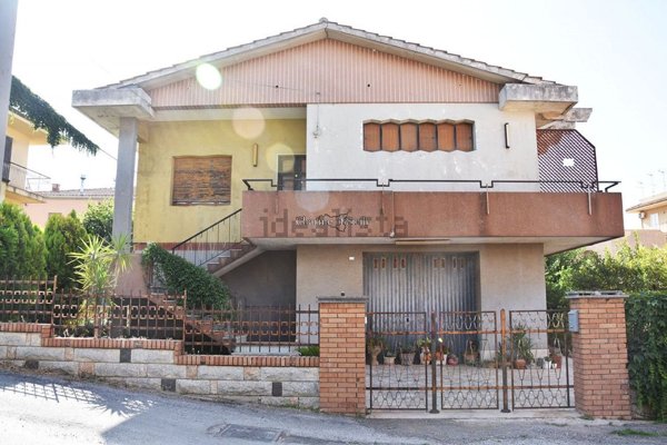 casa indipendente in vendita a Modica in zona Sacro Cuore