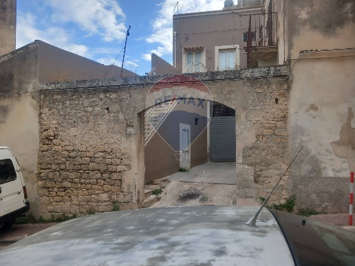 appartamento in vendita a Modica in zona Modica Alta