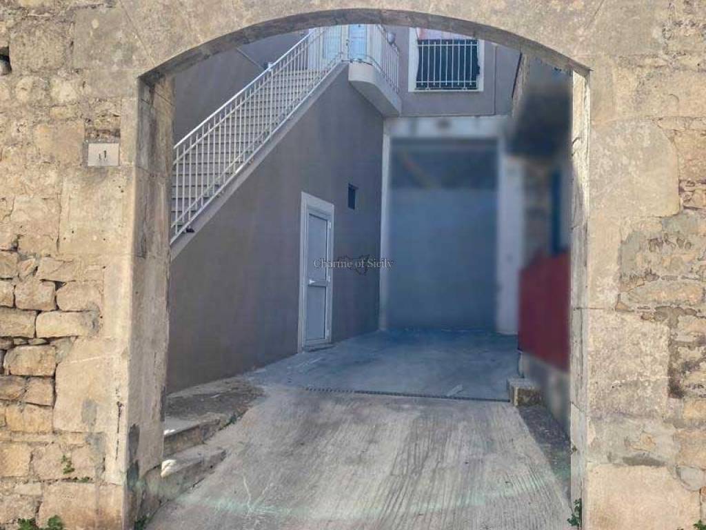 casa indipendente in vendita a Modica in zona Modica Alta