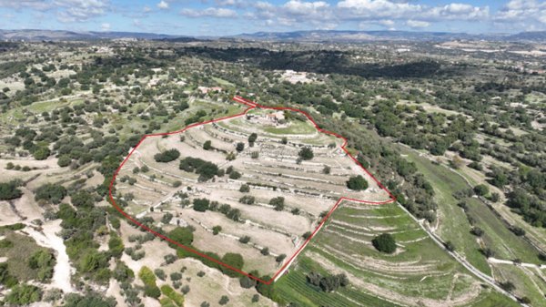 casa indipendente in vendita a Modica