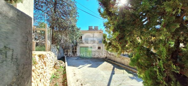 casa indipendente in vendita a Modica in zona Modica Alta