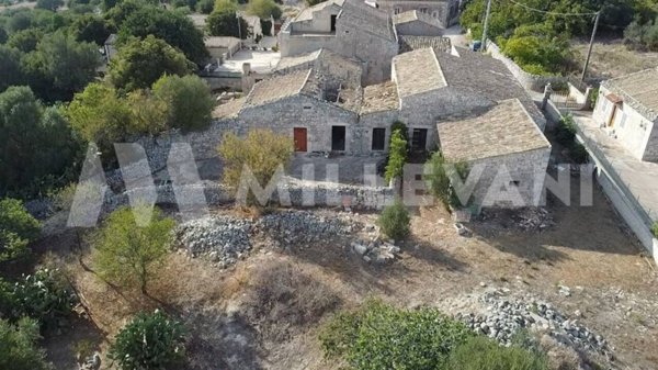 quadrivano in vendita a Modica