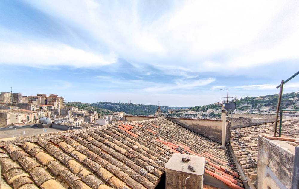 casa indipendente in vendita a Modica in zona Modica Alta