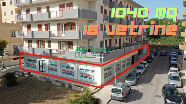 locale commerciale in vendita a Modica in zona Sacro Cuore