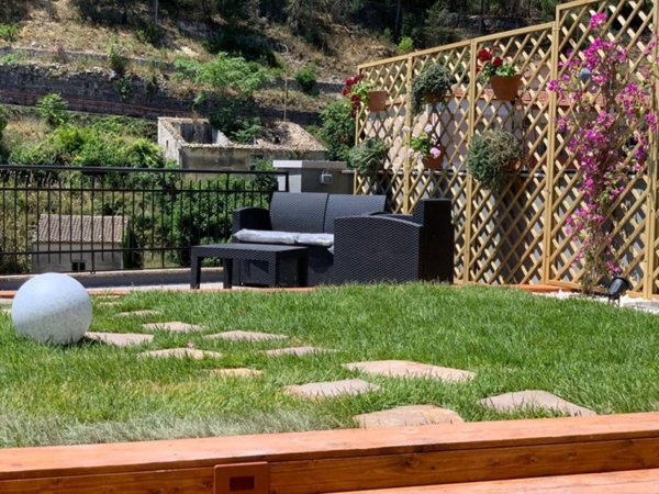 intera palazzina in vendita a Modica in zona Modica Bassa