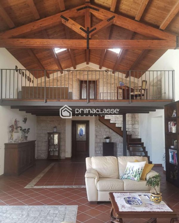 casa indipendente in vendita a Modica in zona Frigintini