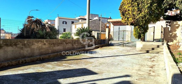 casa indipendente in vendita a Modica in zona Modica Alta