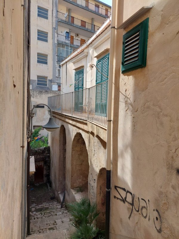 casa indipendente in vendita a Modica
