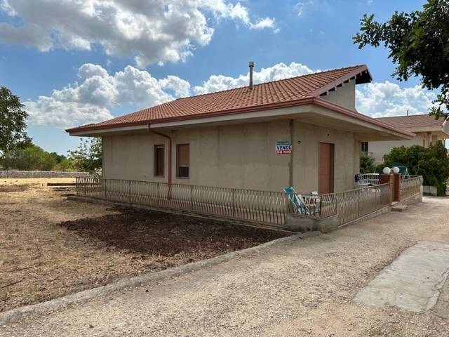 casa indipendente in vendita a Modica