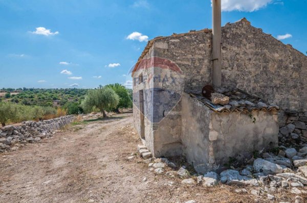 casa indipendente in vendita a Modica in zona Frigintini