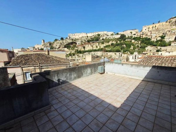 casa indipendente in vendita a Modica