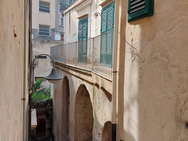 casa indipendente in vendita a Modica