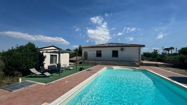 casa indipendente in vendita a Modica in zona Sacro Cuore