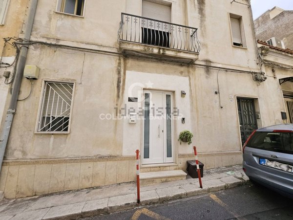 casa indipendente in vendita a Modica