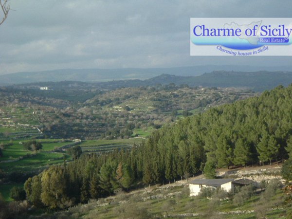 casa indipendente in vendita a Modica