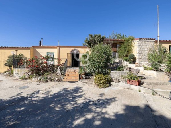 casa indipendente in vendita a Modica in zona Marina di Modica