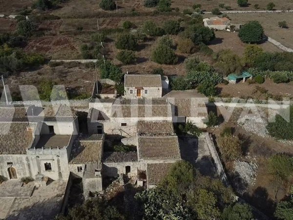 casa indipendente in vendita a Modica