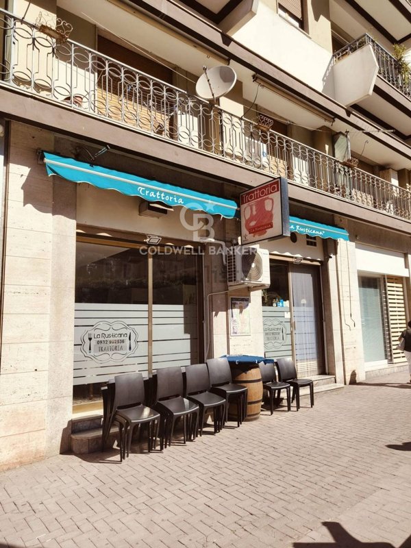 locale commerciale in vendita a Modica in zona Modica Bassa