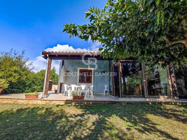 casa indipendente in vendita a Modica in zona Marina di Modica