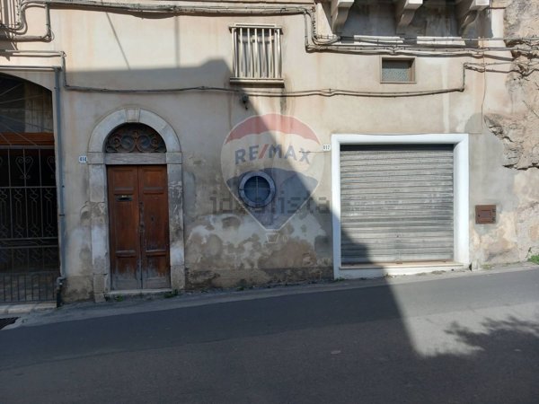casa indipendente in vendita a Modica