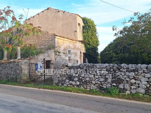 casa indipendente in vendita a Modica in zona Sacro Cuore