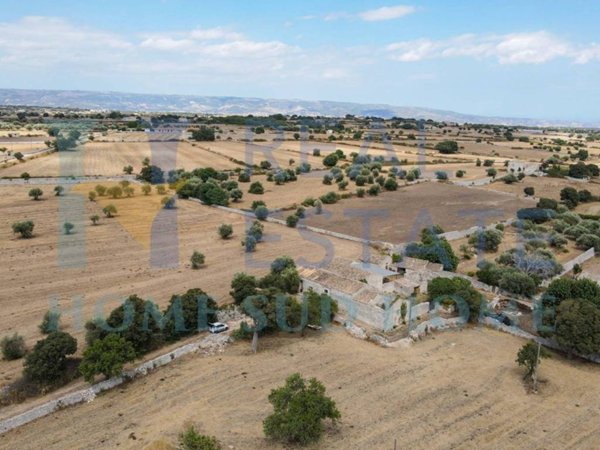 casa indipendente in vendita a Modica in zona Modica Alta