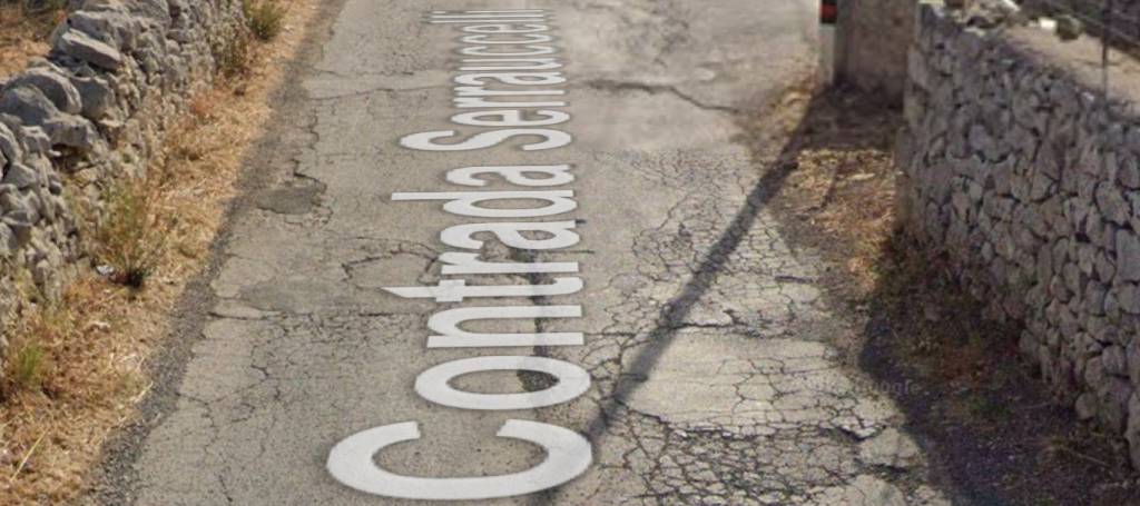 locale commerciale in vendita a Modica