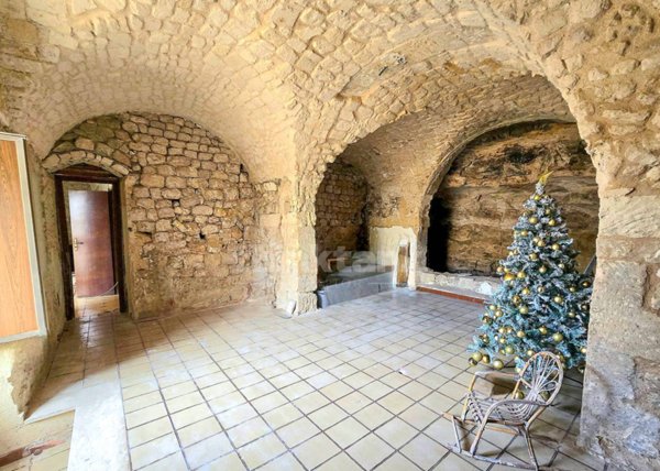 casa indipendente in vendita a Modica in zona Modica Bassa