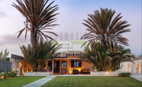 casa indipendente in vendita a Modica in zona Marina di Modica