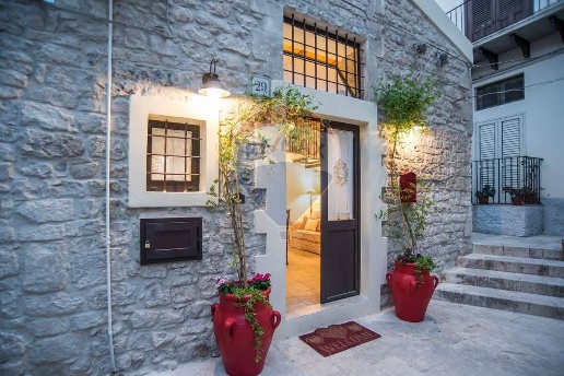 casa indipendente in vendita a Modica in zona Modica Bassa