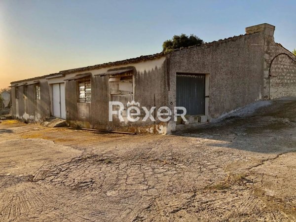 pentavano in vendita a Modica