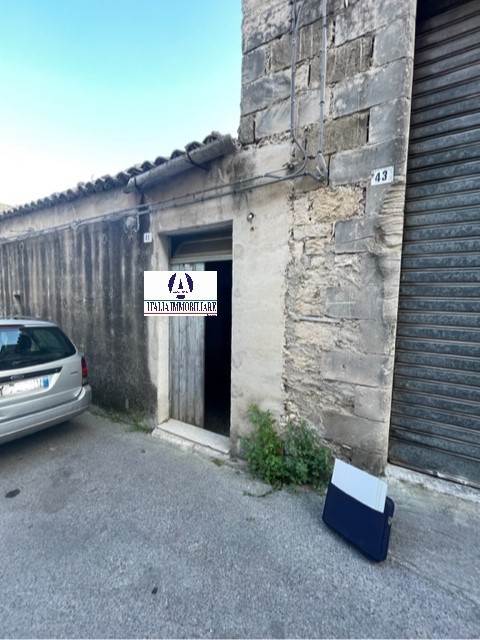 casa indipendente in vendita a Modica