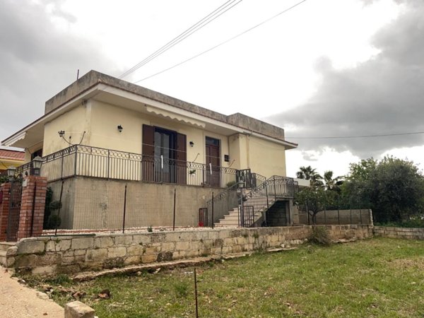 casa indipendente in vendita a Modica