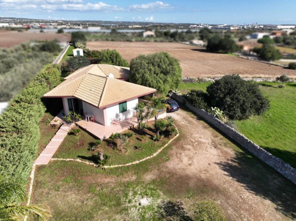 casa indipendente in vendita a Modica in zona Marina di Modica