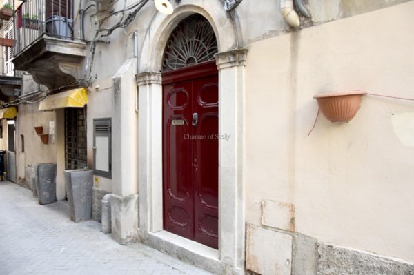 casa indipendente in vendita a Modica in zona Modica Bassa