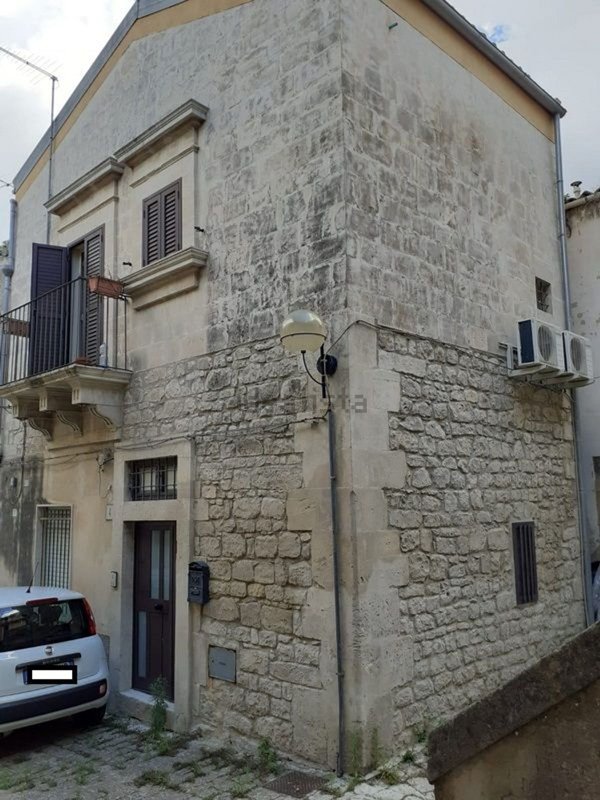casa indipendente in vendita a Modica in zona Modica Bassa