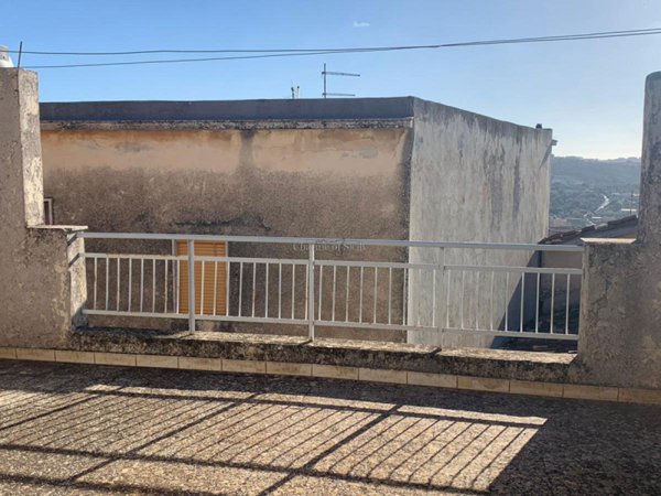 casa indipendente in vendita a Modica in zona Modica Alta