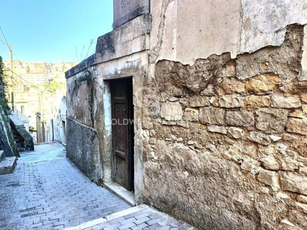 casa indipendente in vendita a Modica in zona Modica Bassa