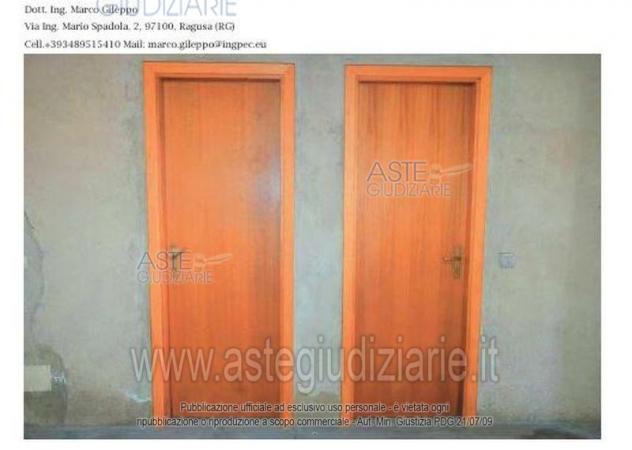 locale commerciale in vendita a Modica