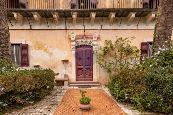 casa indipendente in vendita a Modica