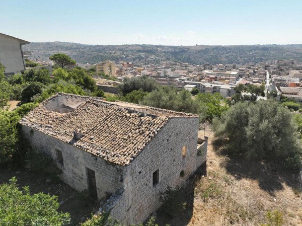 casa indipendente in vendita a Modica in zona Modica Alta