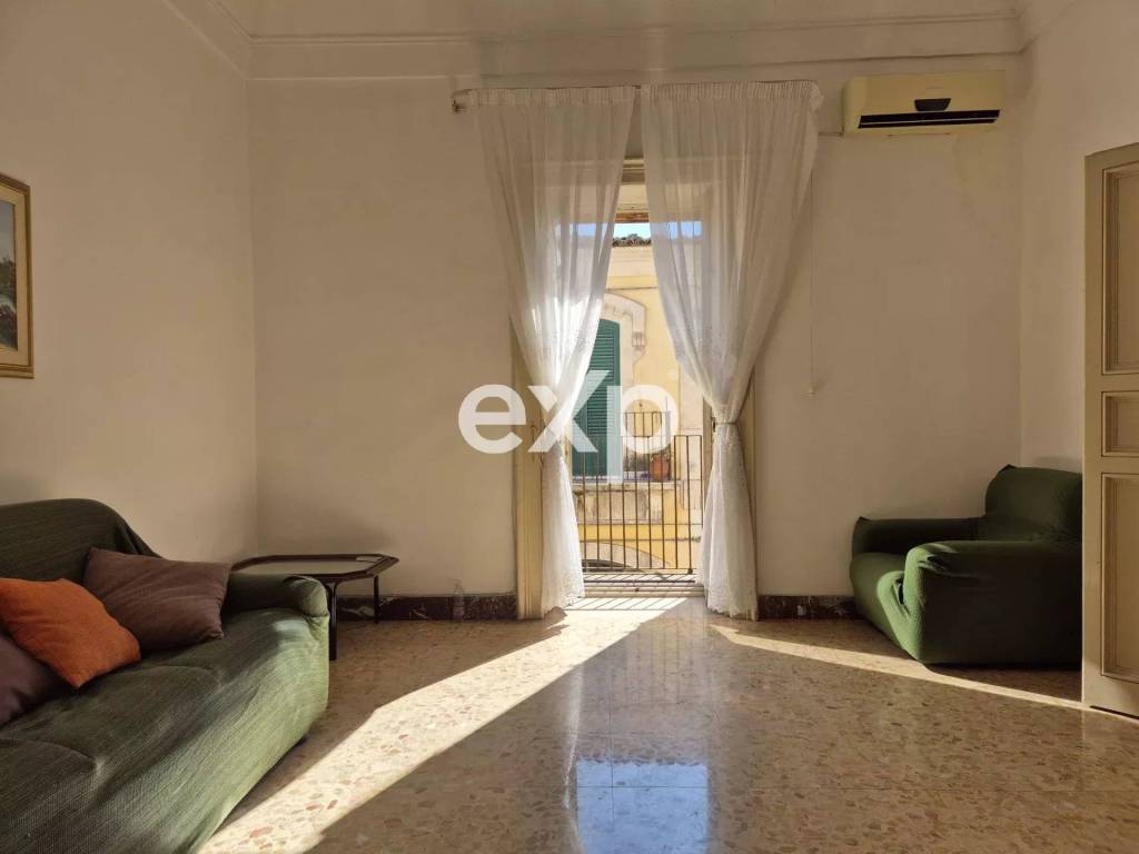 casa indipendente in vendita a Modica in zona Modica Alta