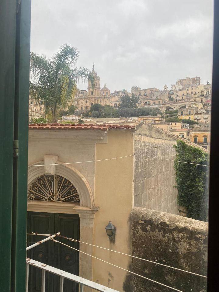 casa indipendente in vendita a Modica