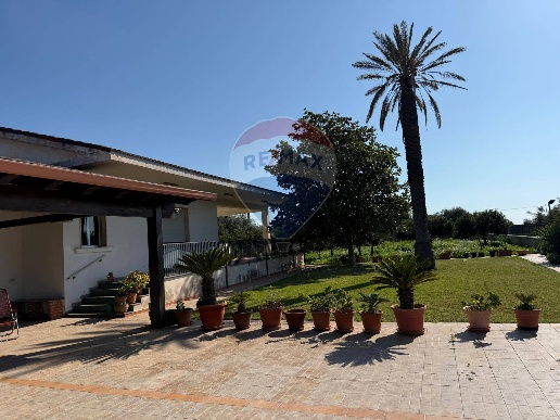 casa indipendente in vendita a Modica in zona Marina di Modica