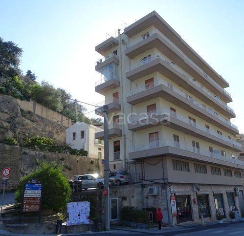 appartamento in vendita a Modica in zona Modica Bassa